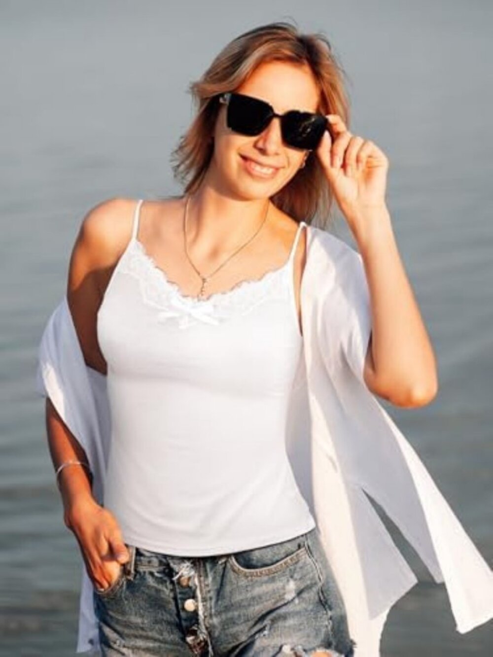 Chic Women's Lace Spaghetti Strap Long Tank Top - Y2K Slim Fit Cami Blouse - Picture 6 of 6